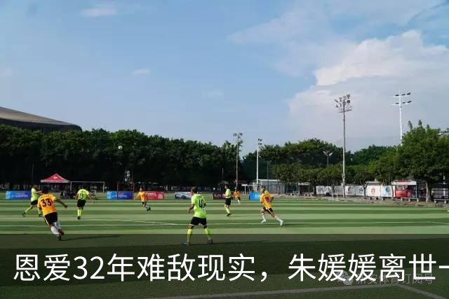 恩爱32年难敌现实，朱媛媛离世一年后，伤心隐退的辛柏青如今咋样